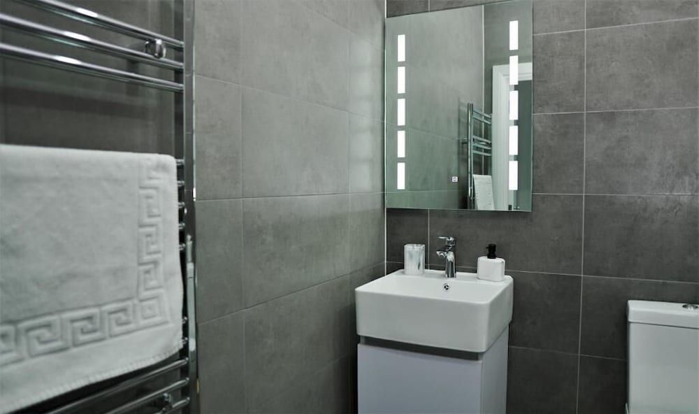 Sapphire House Apartments Sapphire House Ruby Apartment 34