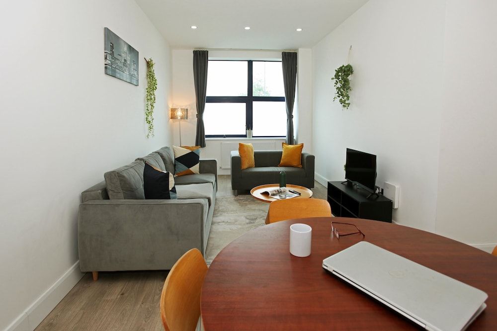 Sapphire House Apartments