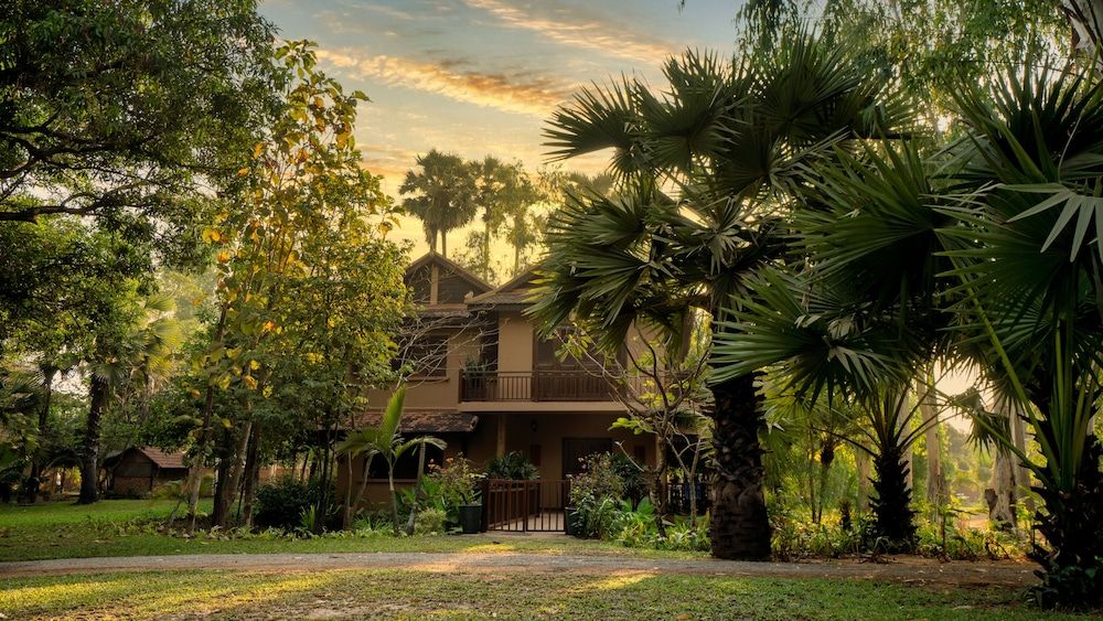 undefined Mane Family Vacation 3