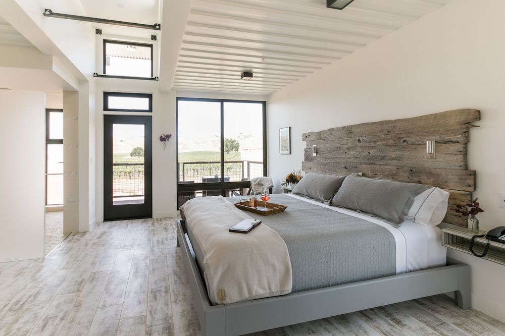 Geneseo Inn At Last ADA Compliant 2