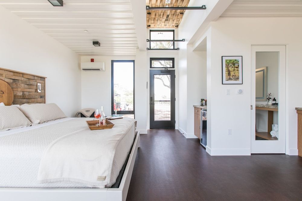 Geneseo Inn Country Roads