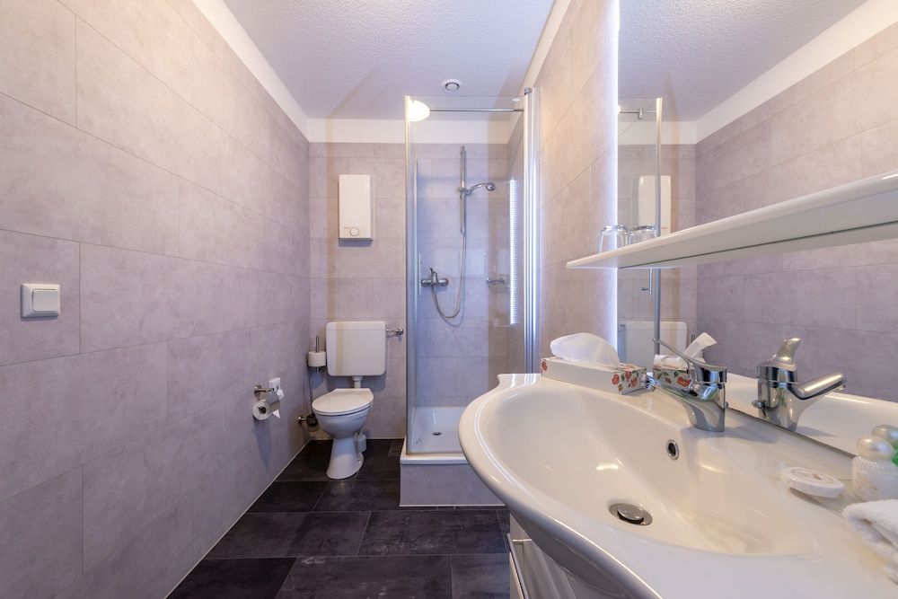 Boardinghouse Burgpark Basic Double Room Single Use 11