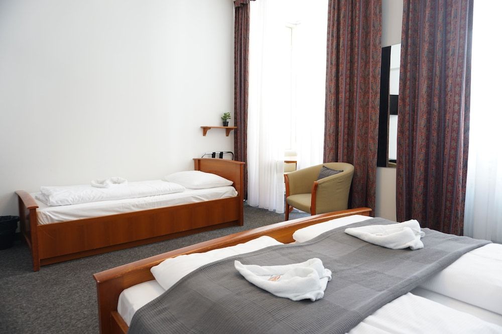 undefined Hotel Pension Lumes - Self Check-In