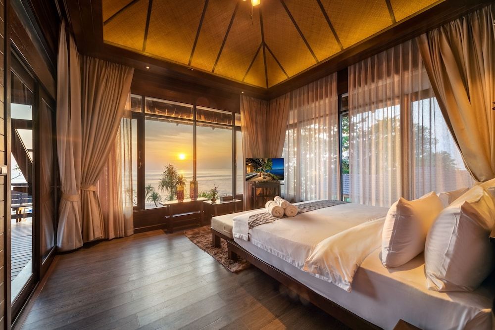 Beachfront Jacuzzi Pool Villa Two Bedroom Duplex with Lounge