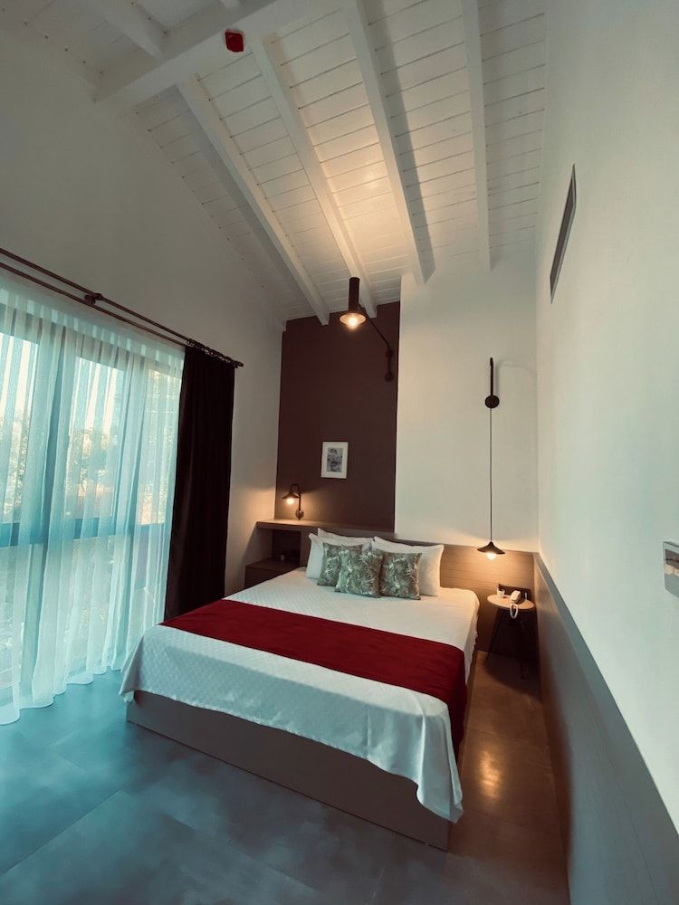 undefined Yerli Otel Alacati 3