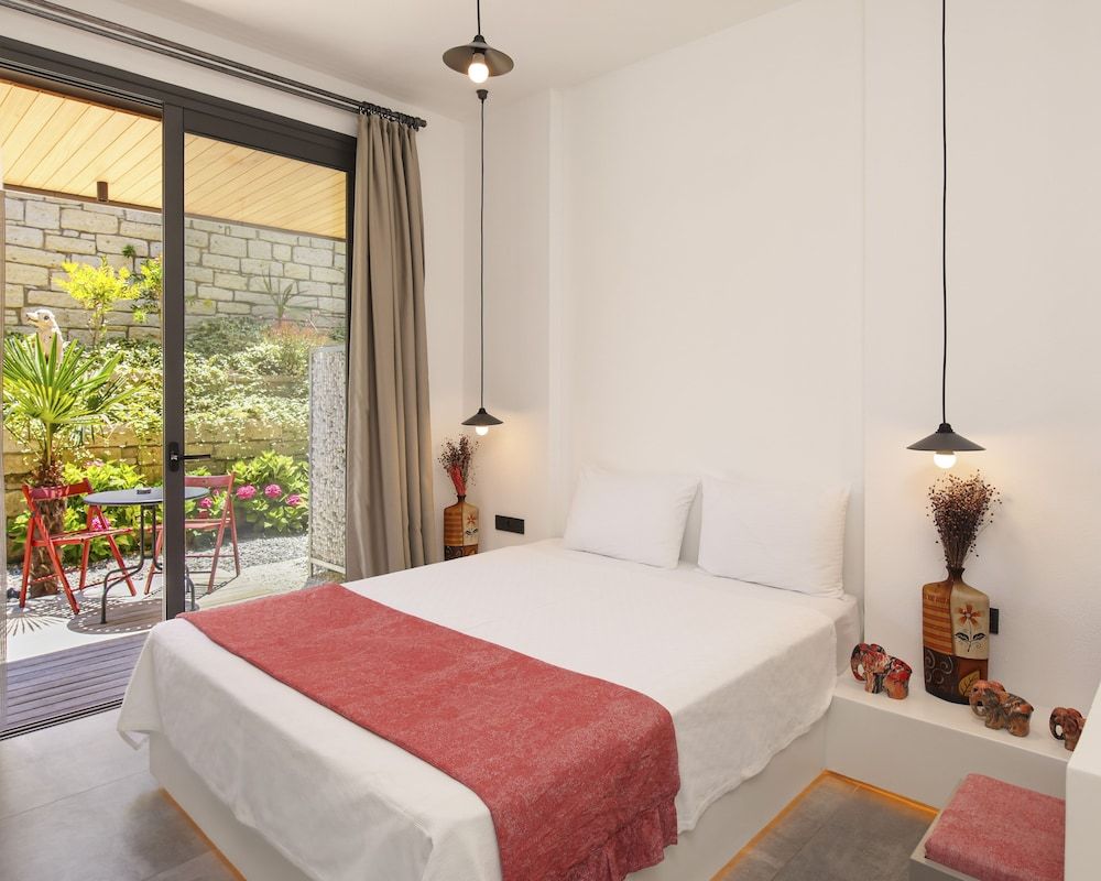 undefined Yerli Otel Alacati 2