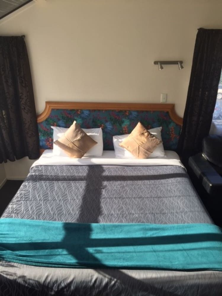 Pembrooke Motor Lodge Family Spa Apartment 2