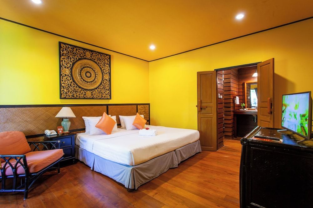 Baan Krating Phuket Resort Deluxe Room 4