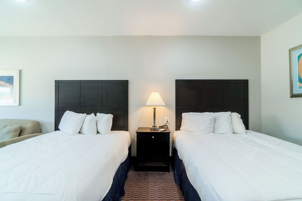 Room, 2 Queen Beds, Non Smoking, Kitchenette