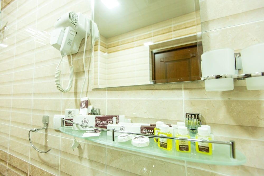 MIRZO Boutique Hotel Standard Twin Room 7