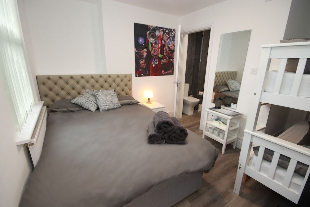 undefined Soccer Suite 4