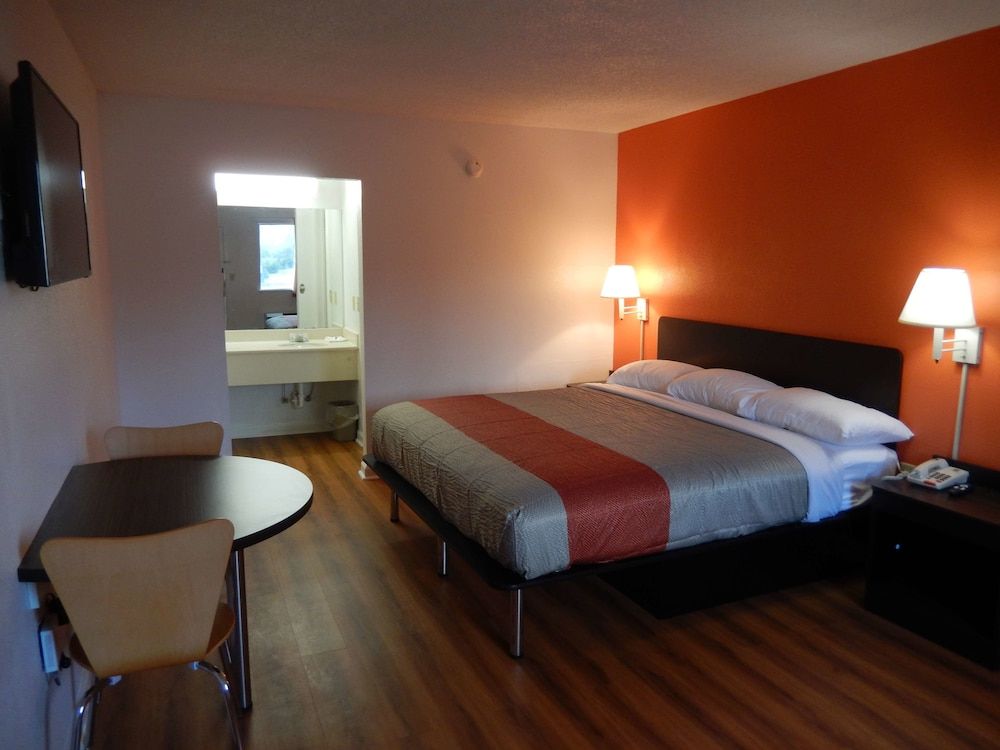 Deluxe Room, 1 Double Bed, Non Smoking, Refrigerator & Microwave