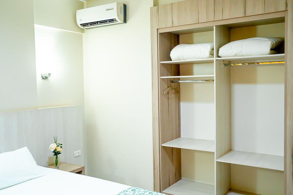 Megal Suites Hotel Deluxe Double Room 5