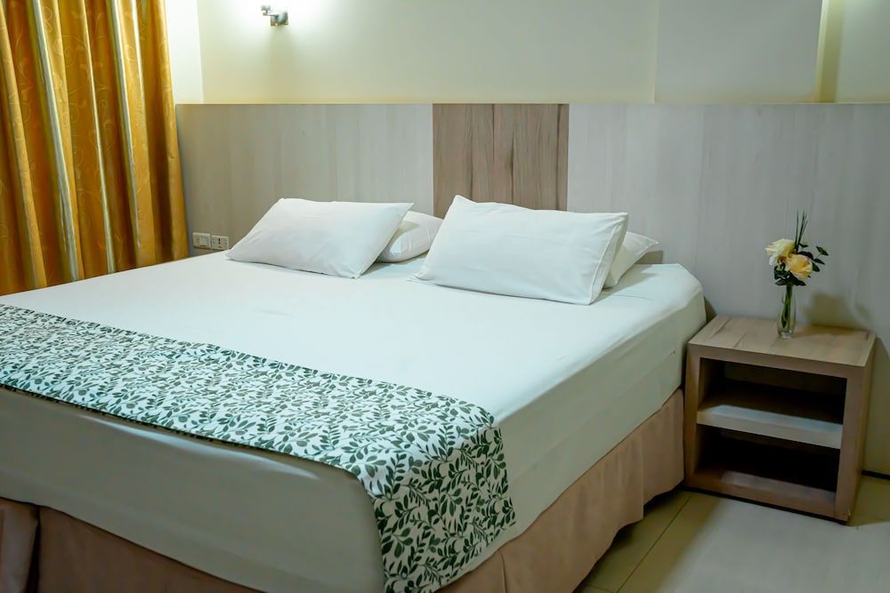 Megal Suites Hotel Deluxe Double Room 4