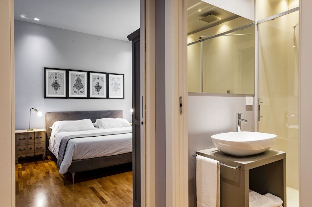 Apartment, Multiple Beds