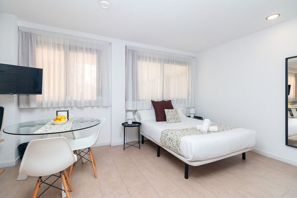 Bet Apartments - City Suites Reig. Family Studio, 1 Double Bed with Sofa bed 2