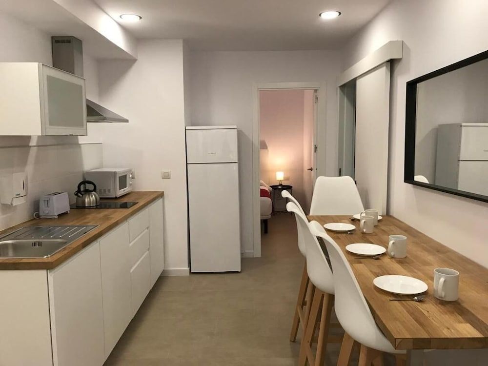 undefined Bet Apartments - City Suites Reig. 7