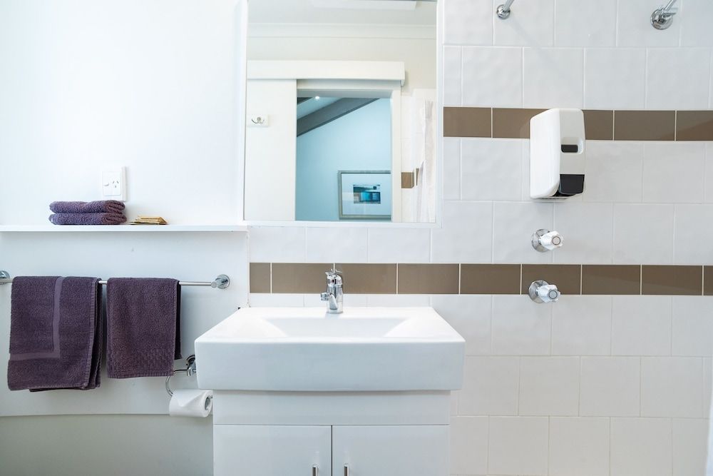 Canberra Ave Villas Standard Double Room 5