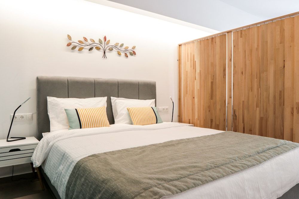 V36 Suites Suite, Balcony (Prestige) 5