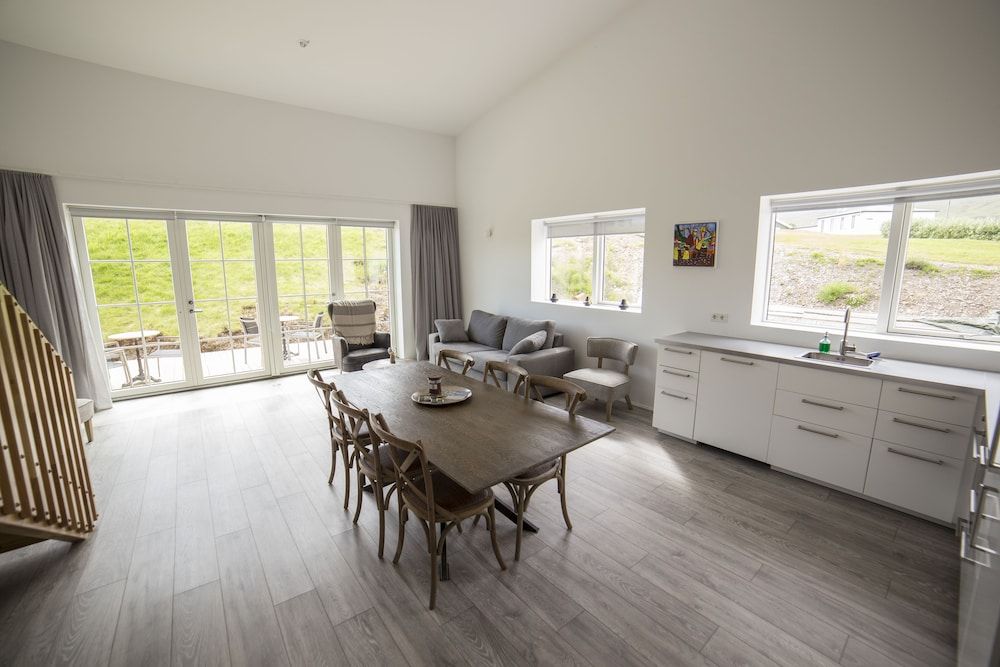 Blábjörg Resort Deluxe Apartment, 3 Bedrooms 6