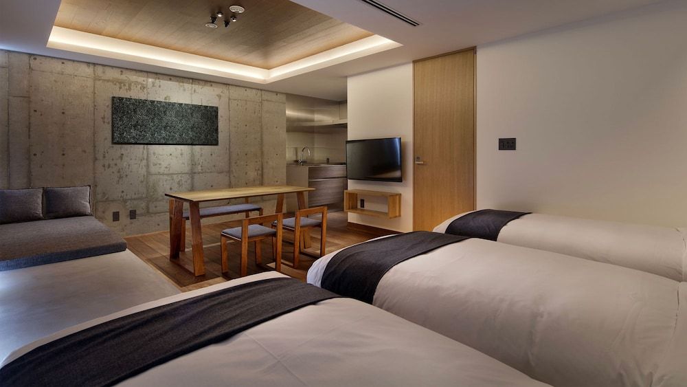 undefined 22 Pieces 8