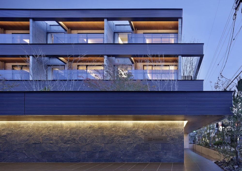 undefined 22 Pieces 6