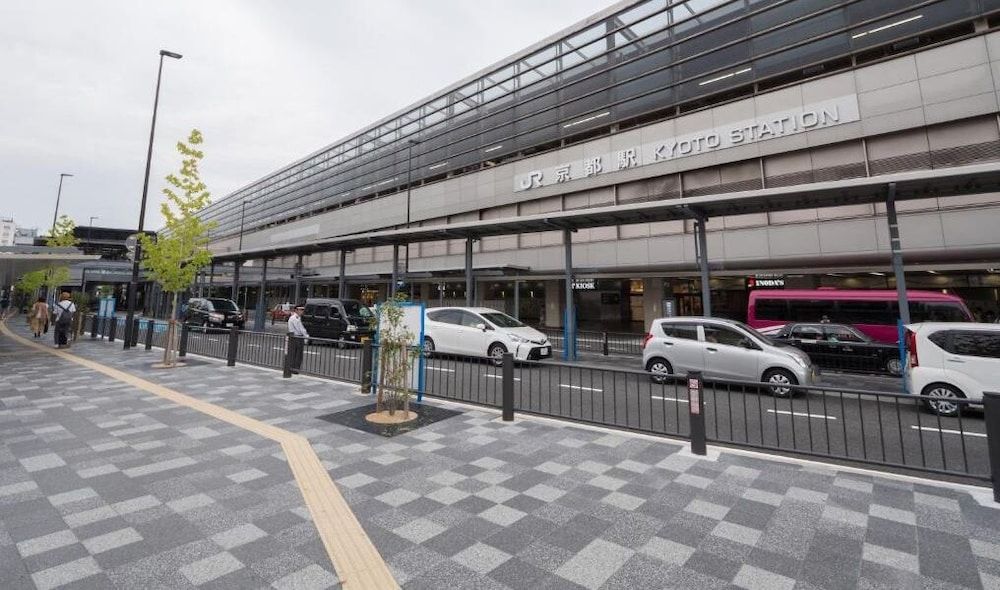 undefined 22 Pieces 5