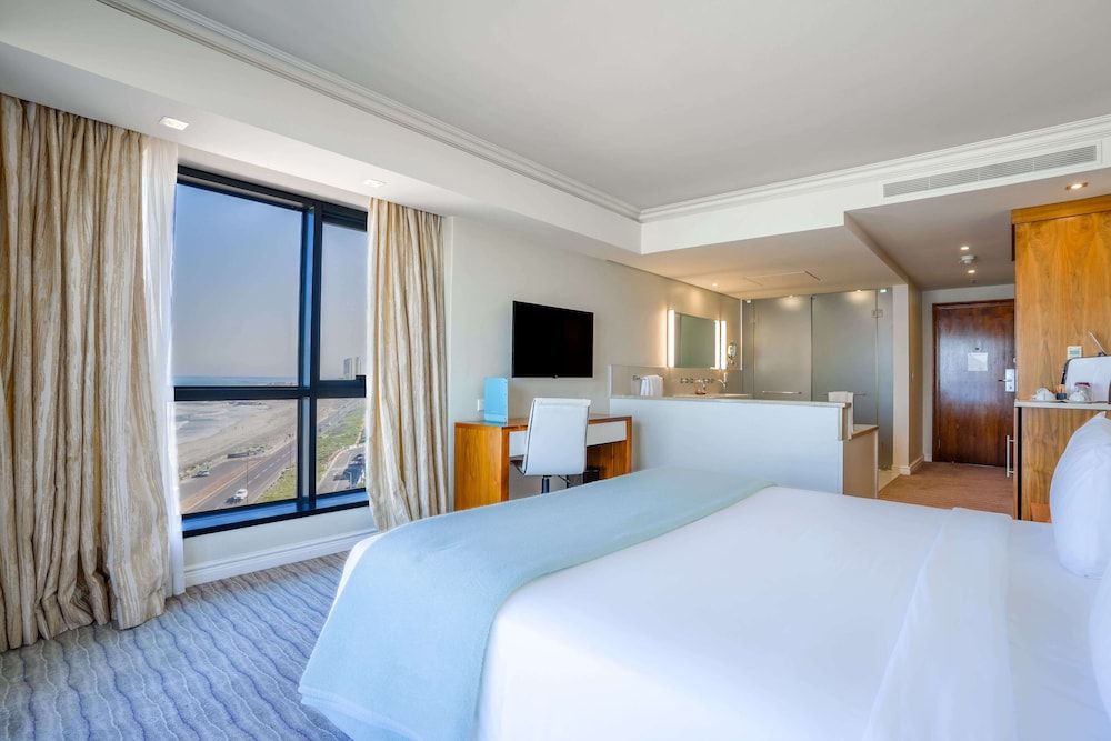 Blaauwberg Beach Hotel Sea Facing Table Mountain King Room