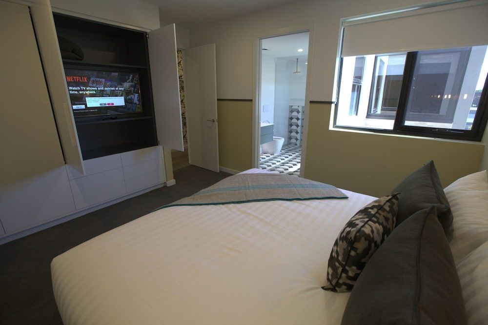 Luxury Apartment, 1 Bedroom, Park View