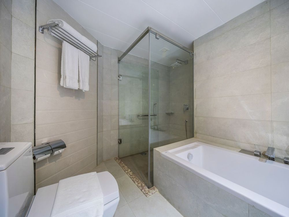 Grand Palace Hotel & Resorts Sylhet Honeymoon Suite 4