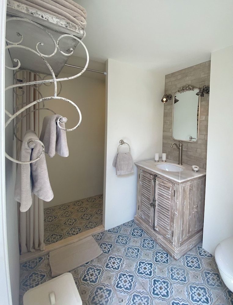 Bed and Breakfast Amsterdam Family Suite, Kitchen, Canal View 15