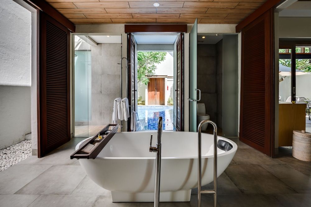 The Kayana Beach Lombok Deluxe Villa with Private Pool 5