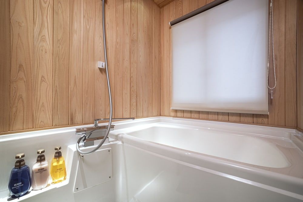 Rinn Gion Kenninji Japanese Triple Room 12