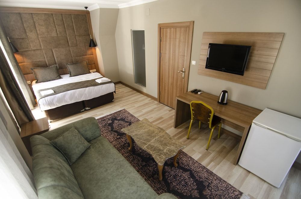 Nova Suite Hotel Deluxe Suite 3