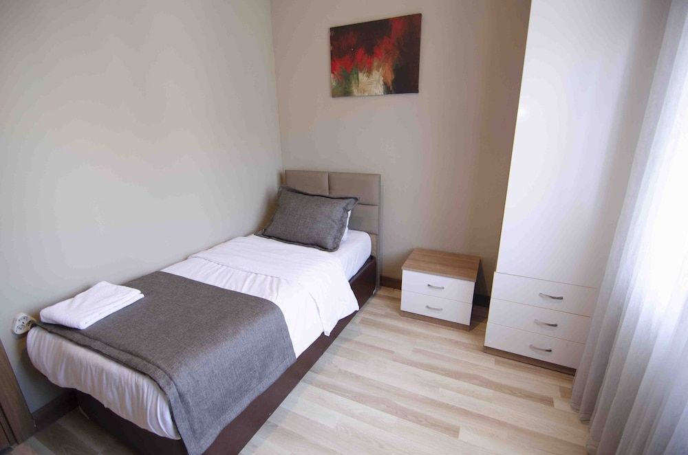 Nova Suite Hotel Deluxe Suite 2