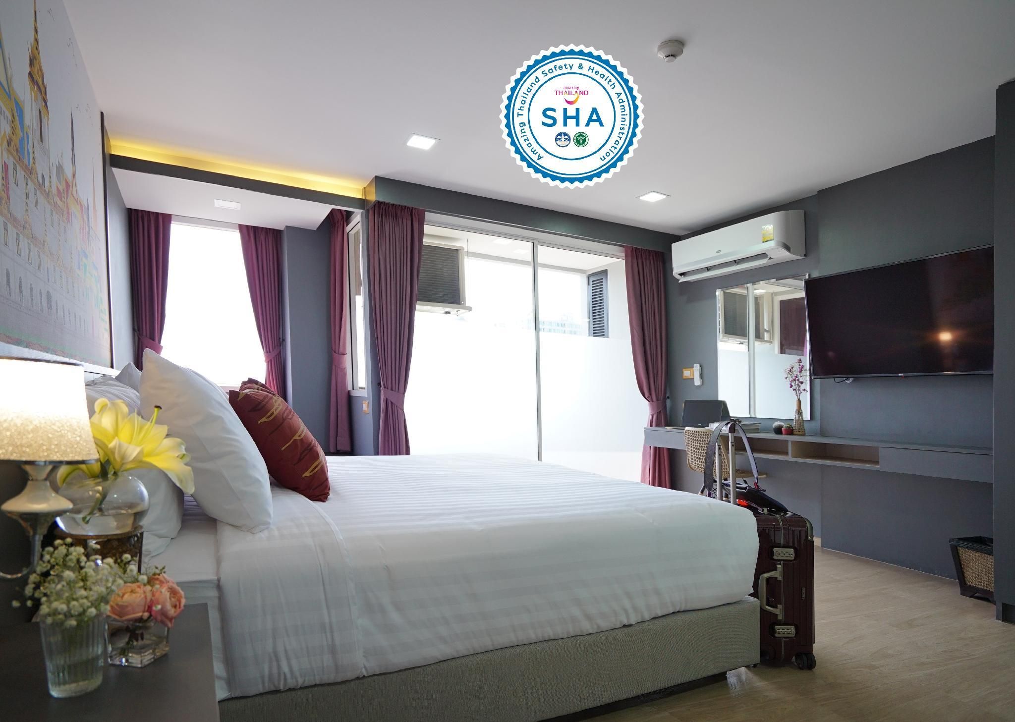 undefined The Qube Fifty Hotel 4