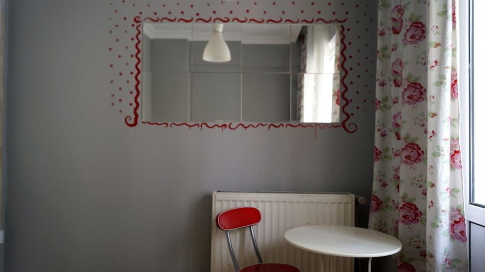 undefined Windrose Hostel 5