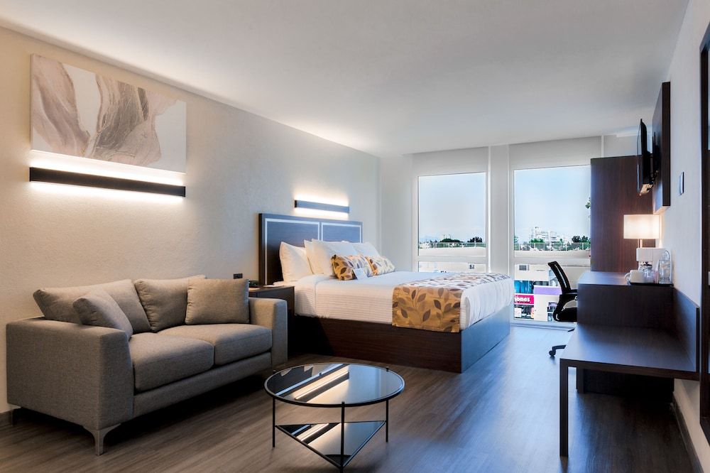 Sleep Inn Guadalajara Galerias Room, 1 King Bed, Non Smoking 4