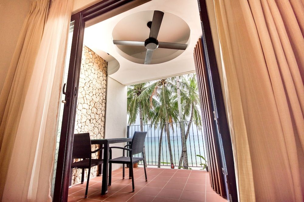 Watercolors Boracay Dive Resort Double Room, 1 Queen Bed, Beachfront (First Floor) 23