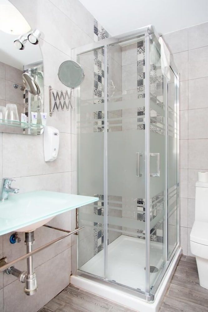 Hotel Marbella Double Room 4