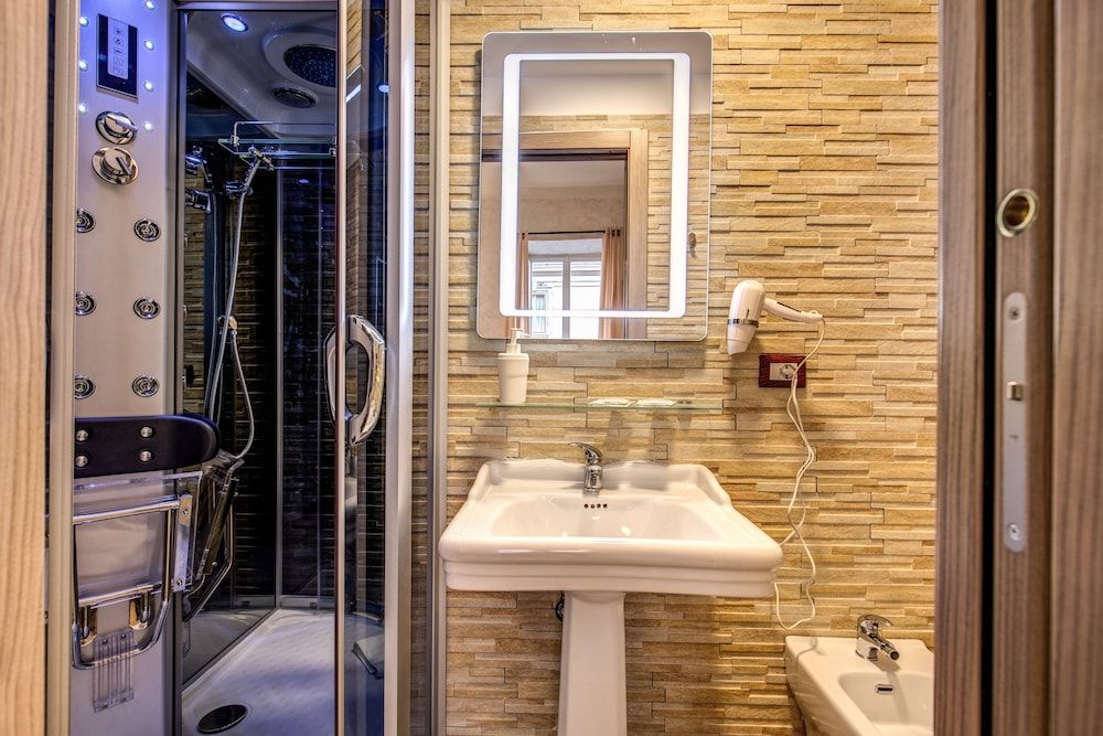 Amici Guesthouse Deluxe Suite 9