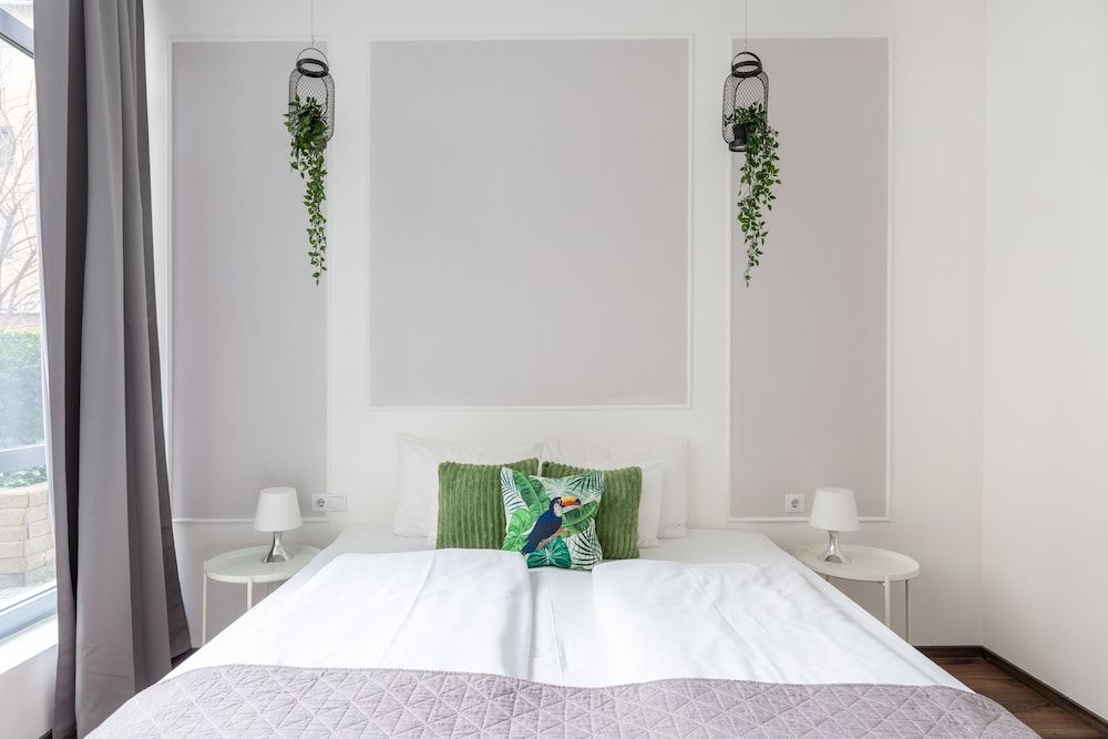 undefined Vagabond Downtown 2