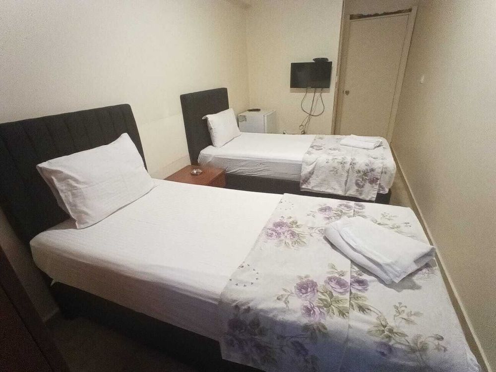 Sah Hotel Standard Twin Room, 2 Twin Beds 9