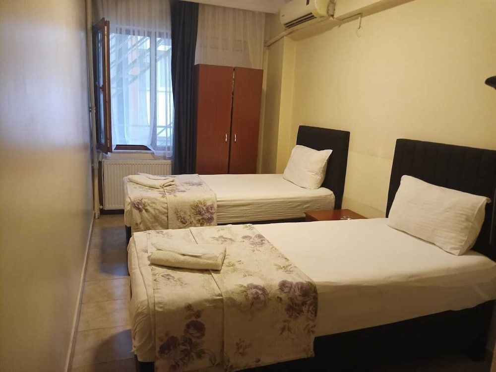 Sah Hotel Standard Twin Room, 2 Twin Beds 11