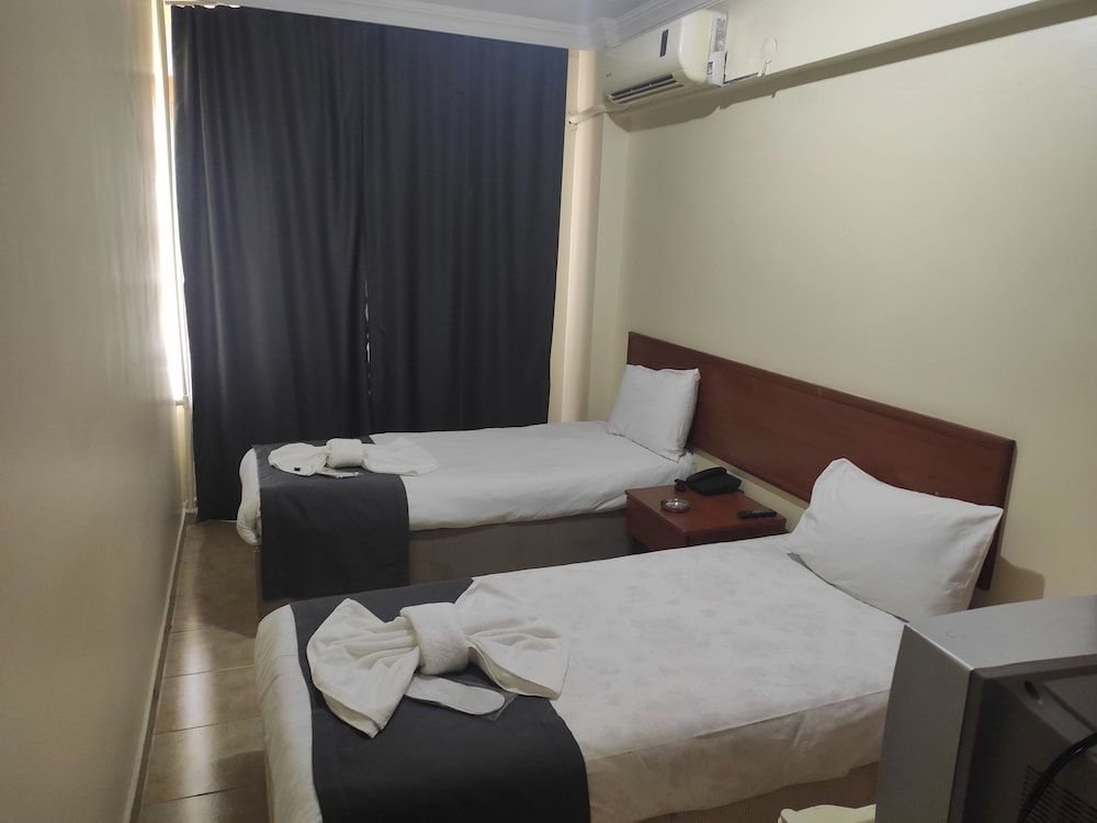 Sah Hotel Standard Twin Room, 2 Twin Beds 5