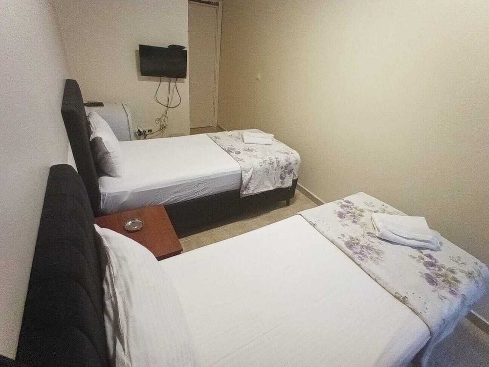 Sah Hotel Standard Twin Room, 2 Twin Beds 8