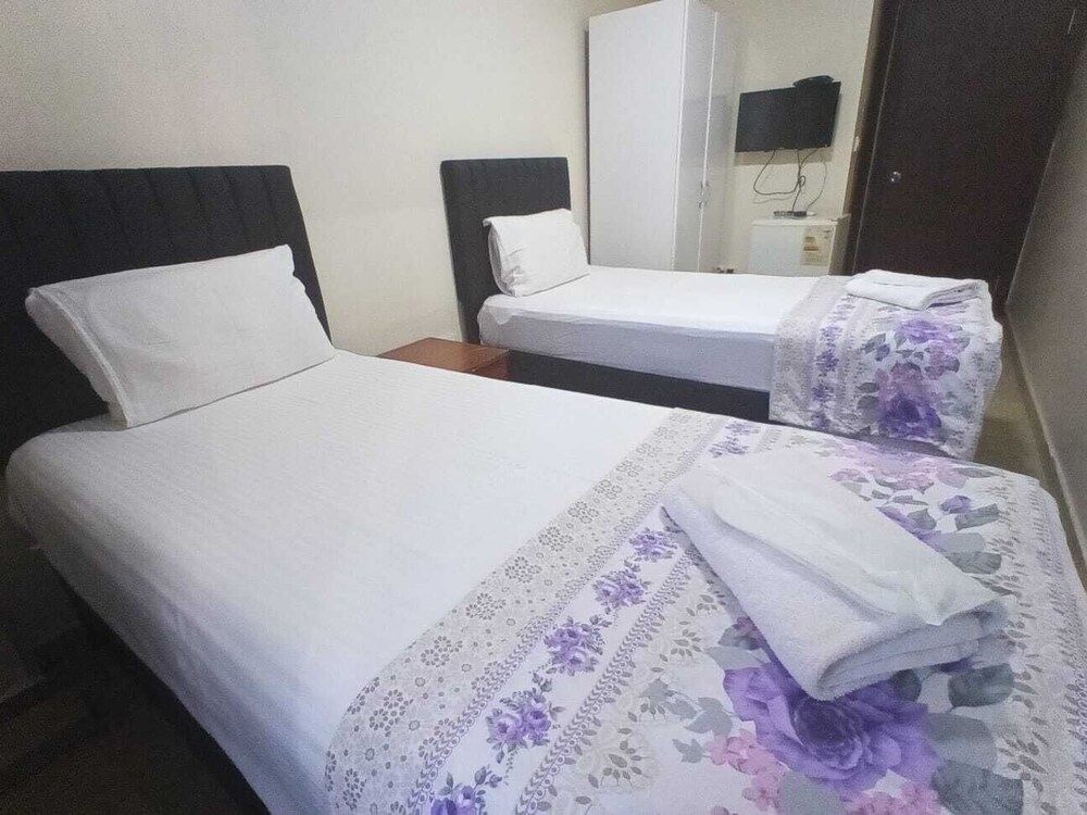 Sah Hotel Standard Twin Room, 2 Twin Beds 10