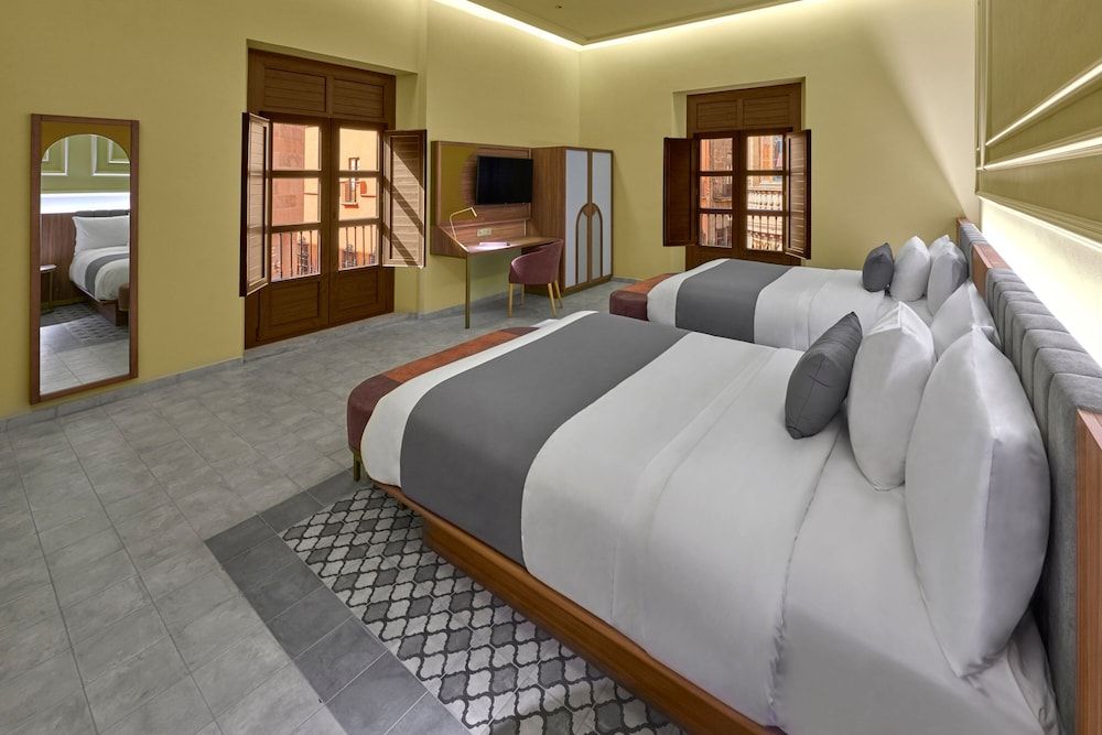 Room, 2 Queen Beds, Balcony