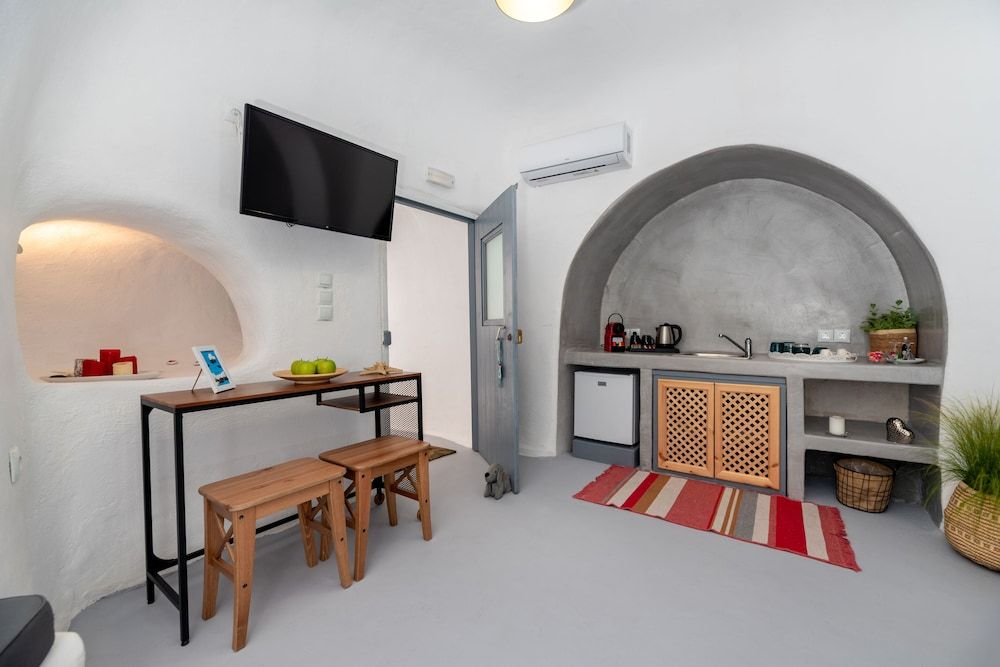 1812 Caves 'n Mansion Deluxe Double Room 8