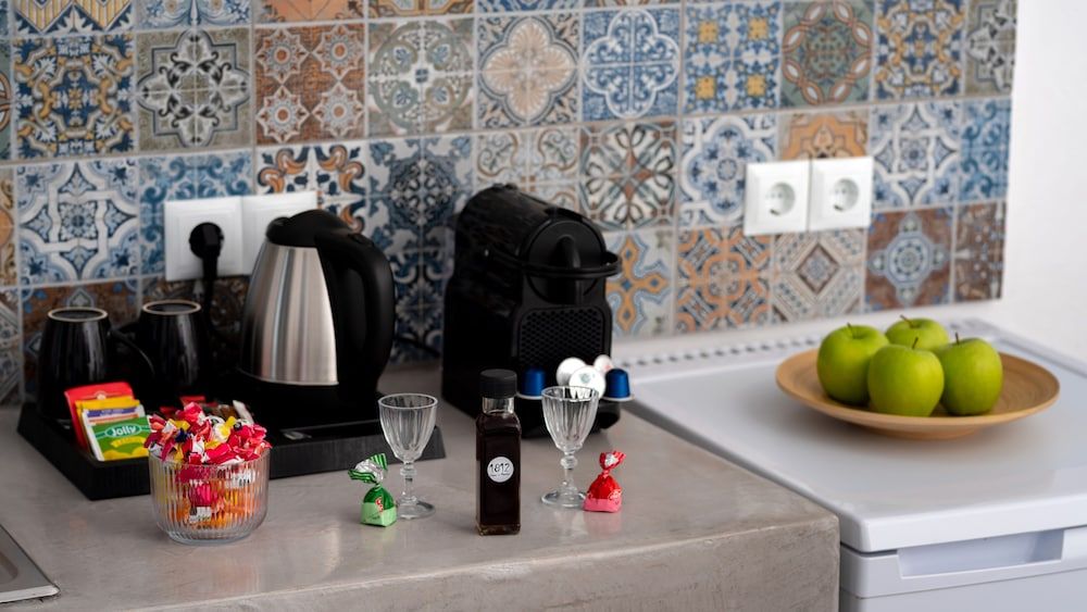 1812 Caves 'n Mansion Junior Suite 5